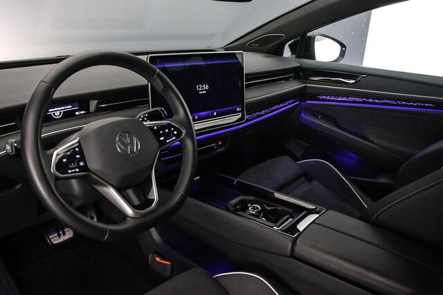 Volkswagen ID ID.7 Tourer Pro Business 286pk Automaat Trekhaak, Warmtepomp, Adaptive cruise control, Panoramadak, 360 camera, LED matrix koplampen, Achteruitrijcamera