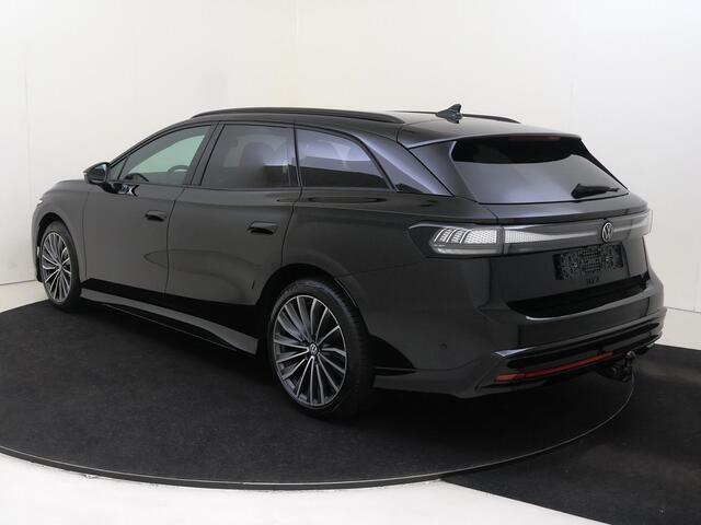 Volkswagen ID ID.7 Tourer Pro S Limited Edition | Achterbank in ongelijke delen neerklapbaar incl. middenarmsteun en doorlaadmogelijkheid | Afstandscontrolesysteem (Front Assist), met voetgangers- en fietsersherkenning | Airconditioning automatisch, 2-zone (Climatronic