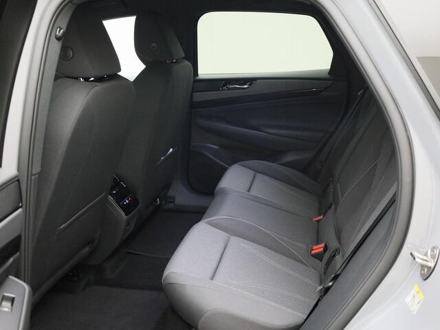 Volkswagen ID ID.7 Limited Edition 77 kWh accu 286 PK PRIVATE LEASE VANAF ¤499P/M · Achteruitrijcamera · Sfeerverlichting · Stuurwiel multifunctioneel · Voorraad OUTLET · Prijs is inclusief inruilpremie ·