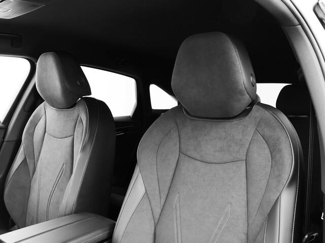 Volkswagen ID ID.7 Pro Business 286pk 77 kWh · 360 Camera · Head-Up · Alarm · Elek. Trekhaak · Keyless · Elek. Voorstoelen · 20'' Inch · Gratis onderhoud & APK t/m 30-01-2030