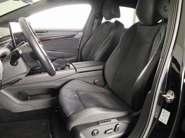 Volkswagen ID ID.7 Pro Business 77 kWh SOH 100% | 285PK | Navigatie | Camera | Elektrische klep | Warmtepomp