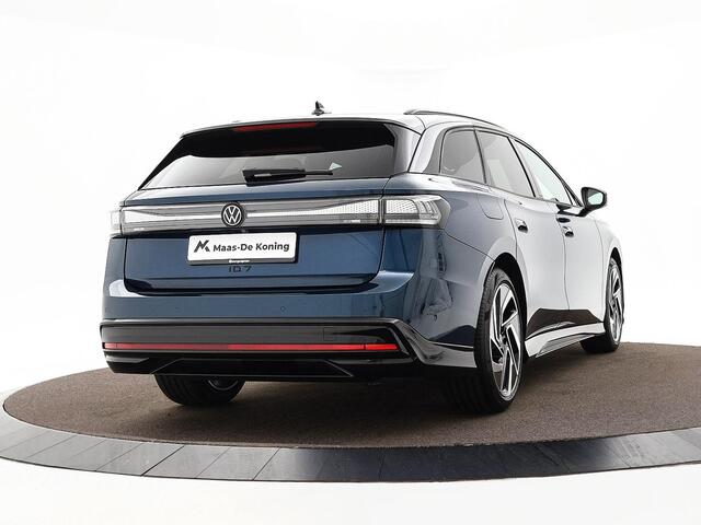 Volkswagen ID ID.7 Tourer Pro Limited Edition 77kWh 286pk · Navigatie · 360 camera · Trekhaak · 20" LM velgen