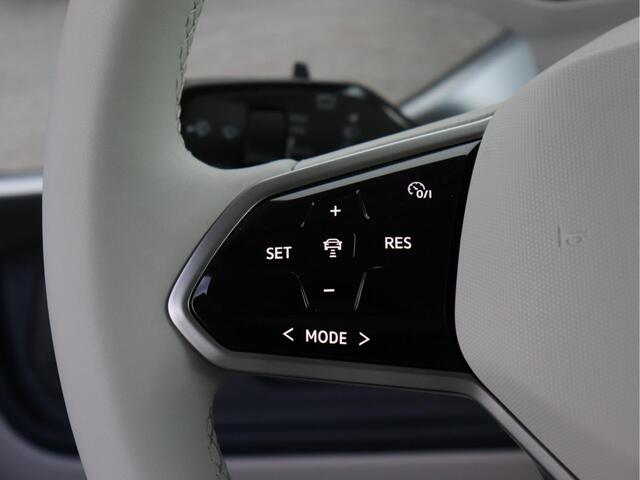 Volkswagen ID. Buzz Pro 77kWh | Elektrische deuren | 360 Camera | Trekhaak | Keyless | Matrix | Dodehoekdetectie |