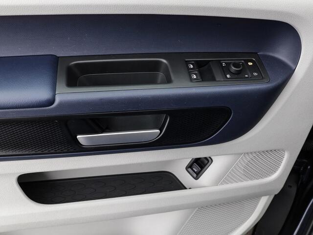 Volkswagen ID. Buzz 1st 204pk 77kWh · Camera · Elek. Schuifdeuren · Apple/Android Car Play · Elek. Achterklep · Keyless · 20'' Inch ·