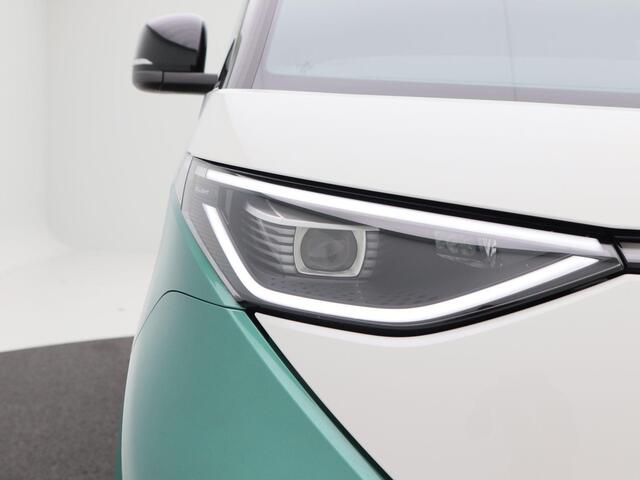 Volkswagen ID. Buzz Bedrijfswagens Pro Bulli L2 7-zits 210 kW (286 pk) 3239 mm | Trekhaak | 20"Stockton LM | Led matrix koplampen | Electrisch bedienbare achterklep |