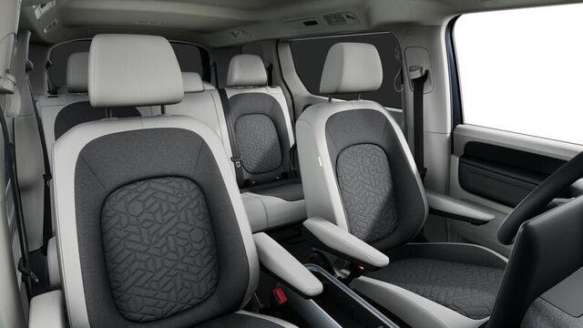 Volkswagen ID. Buzz Pro Bulli Limited 286pk 86 kWh LWB | 7-zits | Trekhaak | AssistancePlus pakket | ComfortPlus pakket | Design pakket | Open & Close pakket |