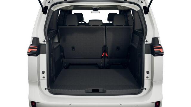 Volkswagen ID. Buzz Pure Elektromotor 125 kW (170 pk) 59 kWh RWD | App connect | Adaptive Cruise Control | Bluetooth telefoonvoorbereiding | DAB+ | Private lease vanaf ¤ 599 |