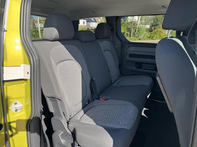 Volkswagen ID. Buzz Pure 59 kWh 170pk Stoelverwarming | Adaptieve Cruise | Getint glas | Nederlandse auto | Regensensor
