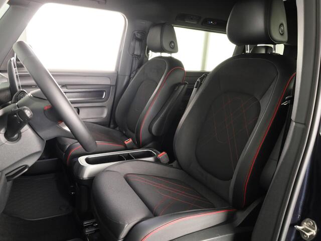 Volkswagen ID. Buzz GTX 4MOTION 86 kWh LWB 7p. 340 pk | SoH 100% | Verlengde garantie | Navigatie | Trekhaak (wegklapbaar) | Parkeersensoren (Park assist) | Achteruitrijcamera | Stoelverwarming v/a |