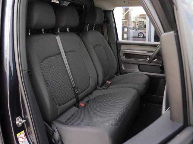 Volkswagen ID. Buzz Cargo 77 kWh 204pk | LED Matrix | Wegklapbare trekhaak | Achteruitrijcamera | Stoelverwarming | App-connect |