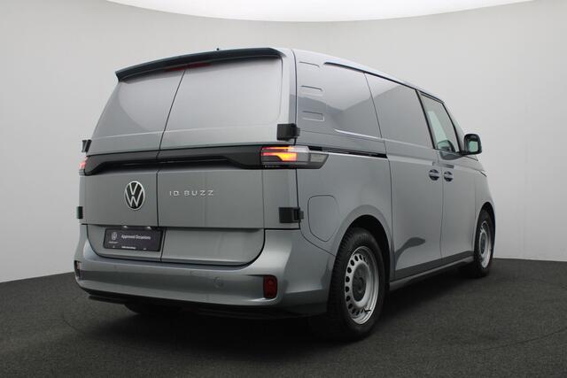 Volkswagen ID. Buzz Cargo 77 kWh 204PK | Trekhaak | 3-zits | Camera | Stoelverwarming | ACC | Verwarmbare voorruit