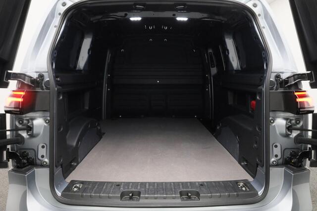 Volkswagen ID. Buzz Cargo 77 kWh 204PK | Trekhaak | 3-zits | Camera | Stoelverwarming | ACC | Verwarmbare voorruit