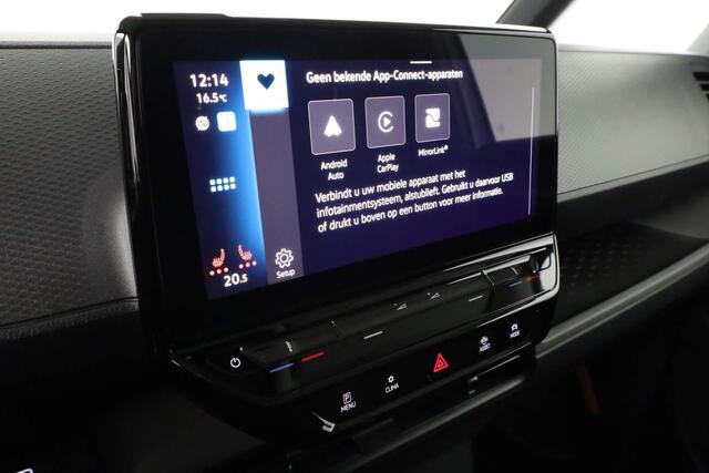 Volkswagen ID. Buzz Cargo 77 kWh 204PK | Trekhaak | 3-zits | Camera | Stoelverwarming | ACC | Verwarmbare voorruit