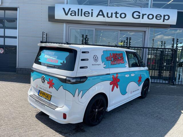 Volkswagen ID. Buzz Cargo 77 kWh | Airco | Trekhaak wegklapbaar | 20" lm velgen | Lederen bekleding | stoelverwarming | Volledige betimmering laadruimte | Spoilerpakket | Armsteunen voorstoelen | Assistentiepakket plus |