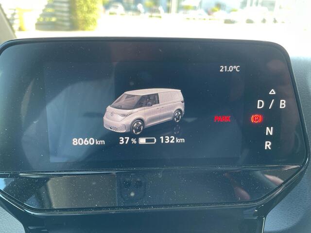 Volkswagen ID. Buzz Cargo 77 kWh | Airco | Trekhaak wegklapbaar | 20" lm velgen | Lederen bekleding | stoelverwarming | Volledige betimmering laadruimte | Spoilerpakket | Armsteunen voorstoelen | Assistentiepakket plus |