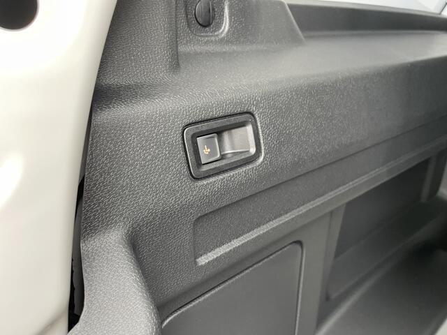 Volkswagen ID. Buzz Cargo 79 kWh | Trekhaak | ACC | Camera |