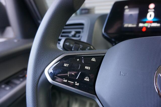 Volkswagen ID. Buzz Cargo 79kWh Accu 286 PK Achterdeuren Nieuw model 3-Zits Camera Trekhaak Cruise Standkachel Apple Carplay