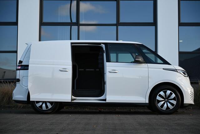 Volkswagen ID. Buzz Cargo 79 kWh White Edition 286pk 454 km ¤ 499 P.M