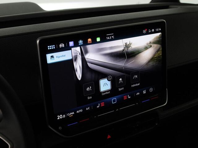 Volkswagen ID. Buzz Cargo Bulli Edition 286 pk | Trekhaak | Carplay | Rondomzicht Camera | IQ Light