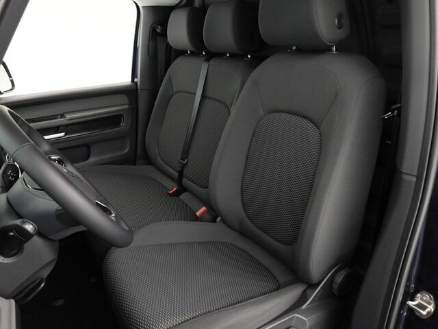 Volkswagen ID. Buzz Cargo Bulli Limited Edition 210kW 286pk Trekhaak | Stoelverwarming | Voorruitverwarming Apple carplay/Android auto | Bijrijdersbank | Achterdeuren | Camera