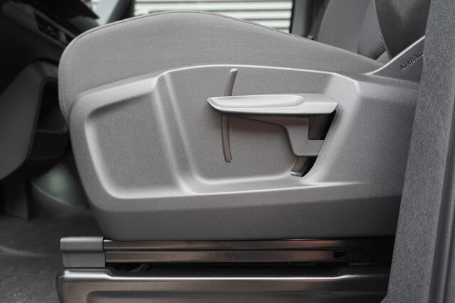 Volkswagen ID. Buzz Cargo ID. Buzz Cargo 286 pk, Bulli Edition, Achteruitrijcamera, Bijrijdersstoel, Navigatie, Achterdeuren, Trekhaak, Warmtepomp