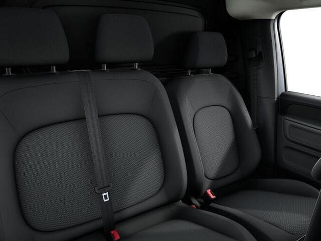 Volkswagen ID. Buzz Cargo Bedrijfswagens Bulli Edition Elektromotor 210 kW (286 pk) 2988 mm | Navigatiesysteem | Climate control | Alarm klasse 3 | 20 inch Stockton velgen | 360° graden | Stuurwiel verwarmd | Trekhaak elektrisch | Zijwandbekleding