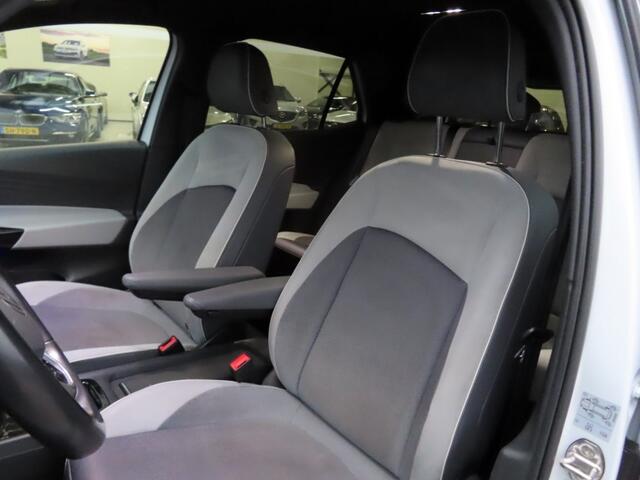 Volkswagen ID.3 FIRST PLUS 58 KWH Navigatie Led 19 Inch 2020