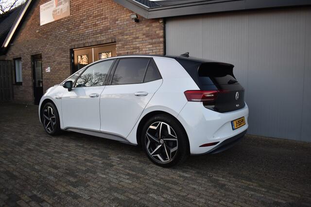 Volkswagen ID.3 FIRST PLUS 58 KWH LED, Navi, ACC, Camera