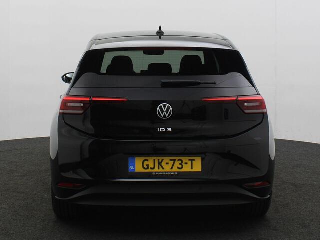 Volkswagen ID.3 Pro Business 204pk Automaat Adaptive cruise control, Navigatie, Stoelverwarming, LED matrix koplampen, Achteruitrijcamera, Parkeersensoren, Stuurwiel verwarmd