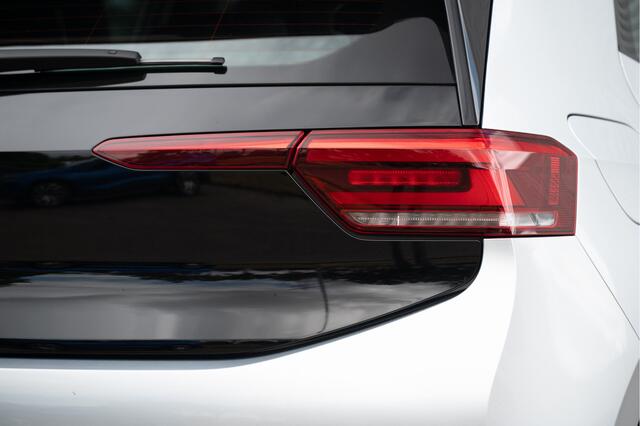 Volkswagen ID.3 Pro 58 kWh | Adapt. Cruise | Stoel- Stuurverw. | Navi | 4-season | 18"