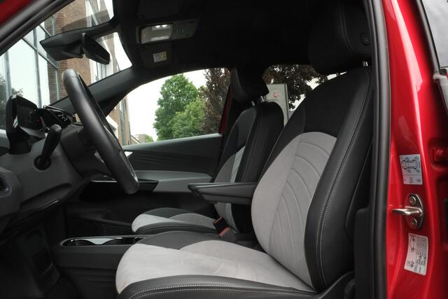 Volkswagen ID.3 Pro S 77 kWh Warmtepomp, 360° camera, Matrix koplampen, Dodehoek detectie