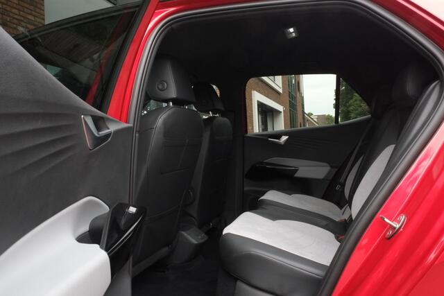 Volkswagen ID.3 Pro S 77 kWh Warmtepomp, 360° camera, Matrix koplampen, Dodehoek detectie