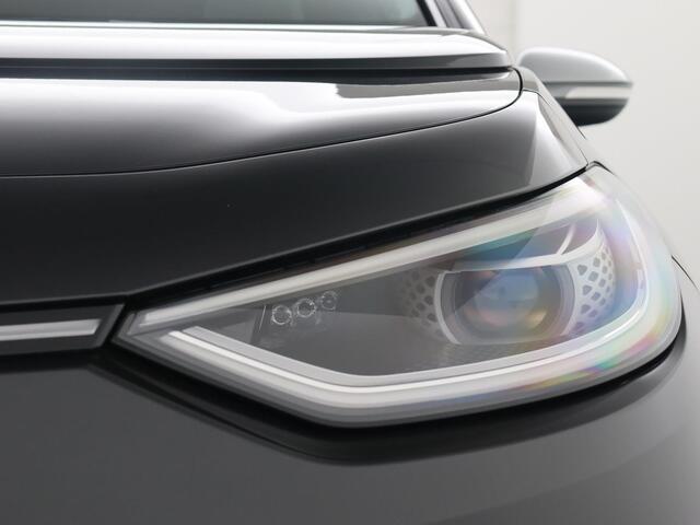 Volkswagen ID.3 First Max 58 kWh Panorama dak | 20" LMV | 8% bijtelling | Camera | Trekhaak | IQ Light