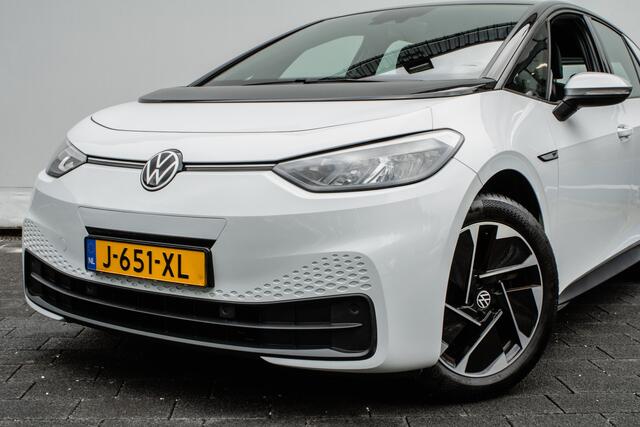 Volkswagen ID.3 First 58 kWh Trekhaak/ Navigatie/ Stoelverwarming/ Carplay/ Pdc v+a/ 18" Lmv