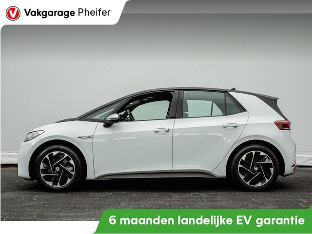 Volkswagen ID.3 First 58 kWh Trekhaak/ Navigatie/ Stoelverwarming/ Carplay/ Pdc v+a/ 18" Lmv