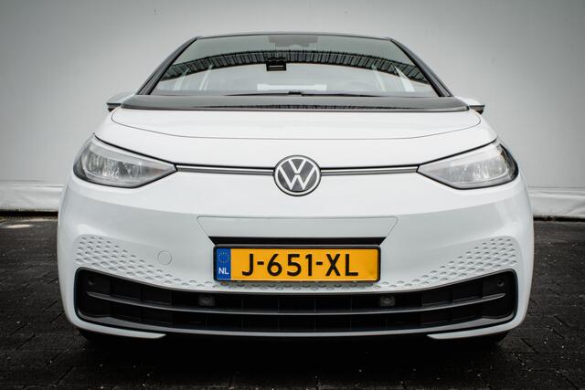Volkswagen ID.3 First 58 kWh Trekhaak/ Navigatie/ Stoelverwarming/ Carplay/ Pdc v+a/ 18" Lmv