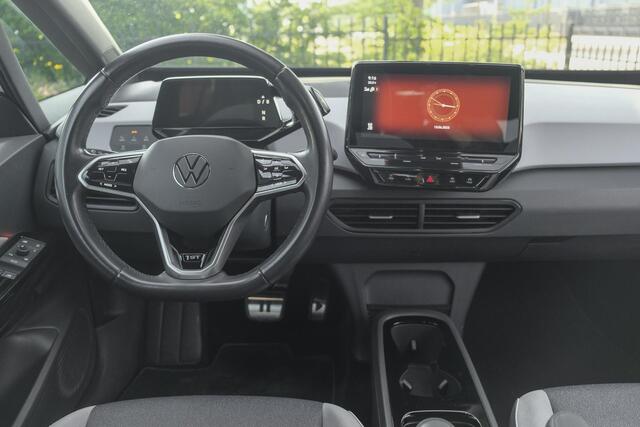 Volkswagen ID.3 204pk First Plus *BTW* Matrix led Navigatie Stoelverwarming Carplay NLauto Adaptive cruise