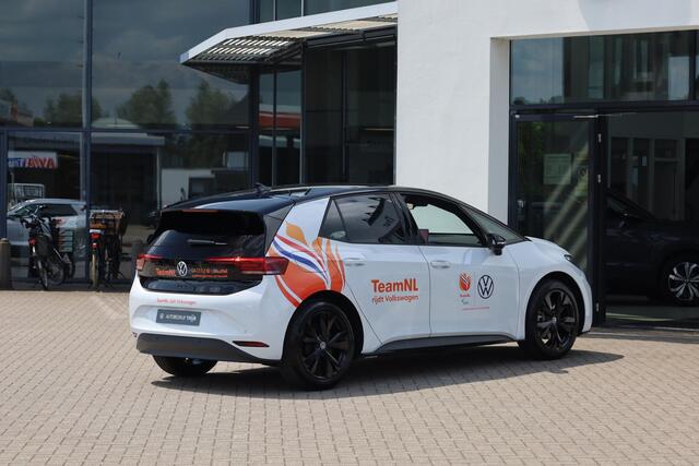 Volkswagen ID.3 Limited Edition 52 kWh 170PK / 125kW, Draadloos Apple Carplay / Android Auto, 19" 'Bergen' LMV, parkeersensoren voor en achter (pdc), DAB+, adaptieve cruise control (acc), rijstrookbehoudassistent (lane assist), Buitenspiegels elektrisch verstel-, verwarm