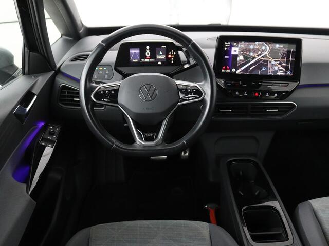Volkswagen ID.3 First 58 kWh | Stoelverwarming | Camera | Adaptive cruise | Carplay | Navigatie | PDC | Climate control | Sfeerverlichting | LMV 18 inch