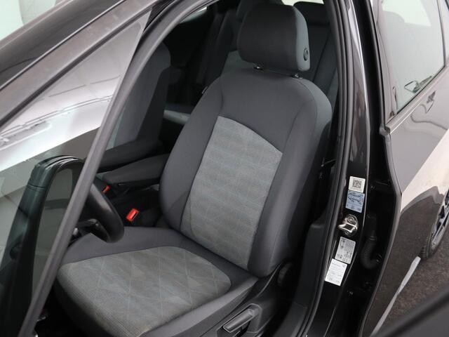 Volkswagen ID.3 First 58 kWh | Stoelverwarming | Camera | Adaptive cruise | Carplay | Navigatie | PDC | Climate control | Sfeerverlichting | LMV 18 inch