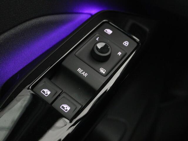 Volkswagen ID.3 First 58 kWh | Stoelverwarming | Camera | Adaptive cruise | Carplay | Navigatie | PDC | Climate control | Sfeerverlichting | LMV 18 inch