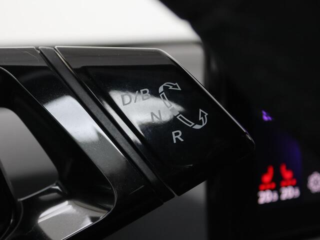 Volkswagen ID.3 First 58 kWh | Stoelverwarming | Camera | Adaptive cruise | Carplay | Navigatie | PDC | Climate control | Sfeerverlichting | LMV 18 inch