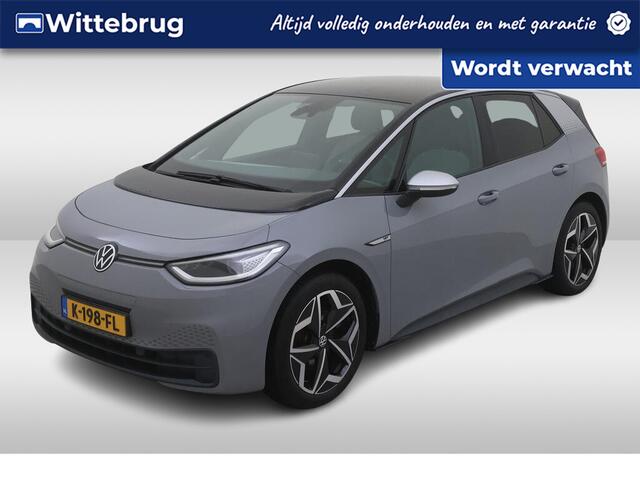 Volkswagen ID.3 First Plus 58 kWh / Navigatie / LED / Camera / Parkeersensoren V+A / Afneembare trekhaak / App connect