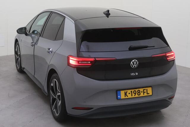 Volkswagen ID.3 First Plus 58 kWh / Navigatie / LED / Camera / Parkeersensoren V+A / Afneembare trekhaak / App connect