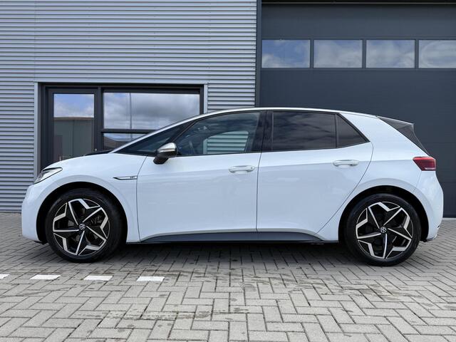 Volkswagen ID.3 First Plus 58 kWh ?SOH 94.3% ?Matrix LED ?Full LED ?Alcantara ?Sfeerverlichting ?Navigatie ?Camera ?Trekhaak ?Lichtmetaal 19" ?Parkeersensoren