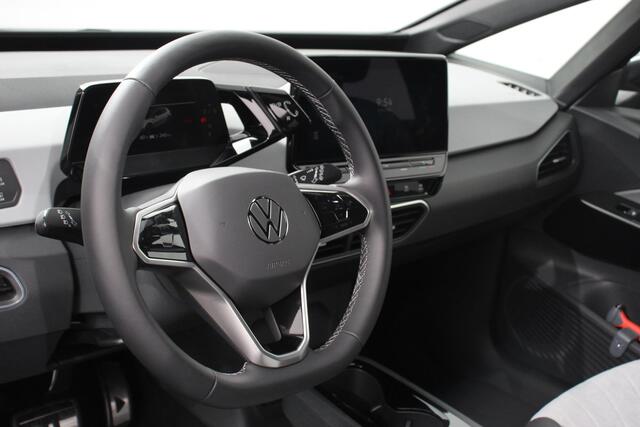 Volkswagen ID.3 Pro Edition 204pk | Warmtepomp | 18"Lichtmetalen Velgen | Navigatie | Camera | Adaptive Cruise Control | Climate Control