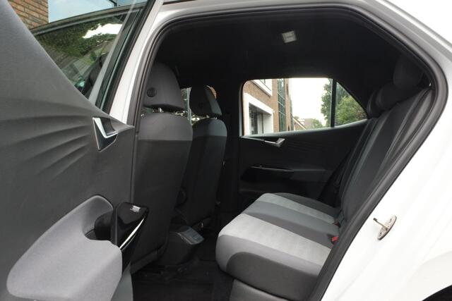 Volkswagen ID.3 Life 58 kWh ACC, Navigatie, Carplay, Stoel- en stuurverwarming