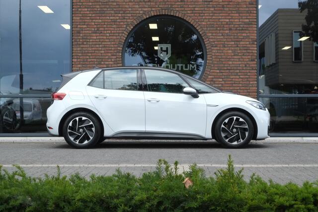 Volkswagen ID.3 Life 58 kWh ACC, Navigatie, Carplay, Stoel- en stuurverwarming