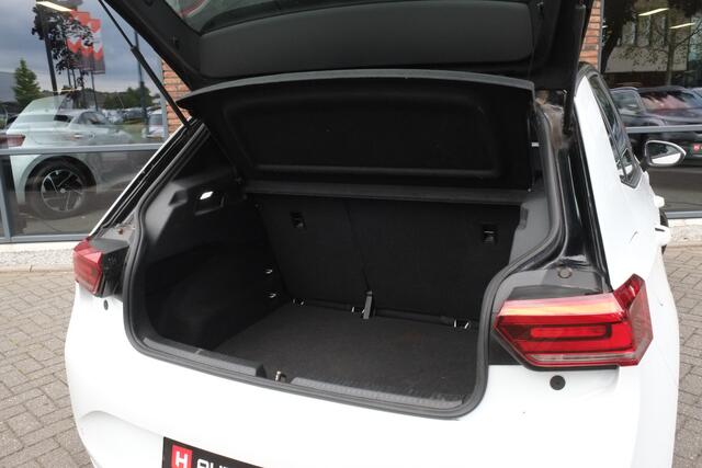Volkswagen ID.3 Life 58 kWh ACC, Navigatie, Carplay, Stoel- en stuurverwarming