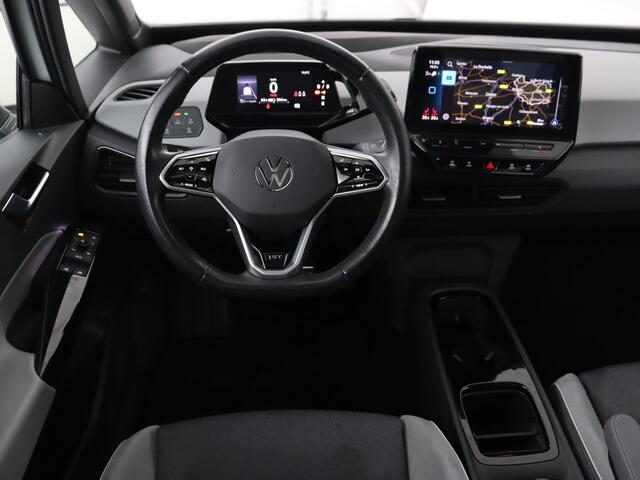 Volkswagen ID.3 First Max 58 kWh | Panoramadak | Head-Up | Stoel & stuurverwarming | Adaptive cruise | Camera | Massage | Elektrische stoelen | Sfeerverlichting | Carplay | Matrix LED